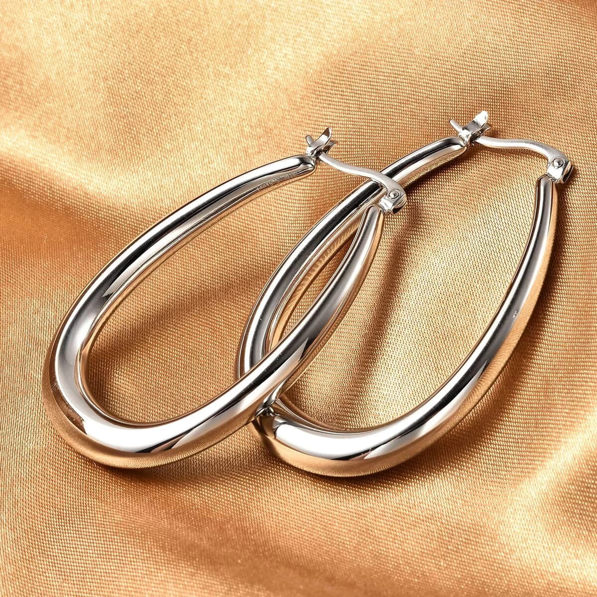 Hoop Earrings In Stainless Steel 4 Hoop Earrings In Stainless Steel - Image 2