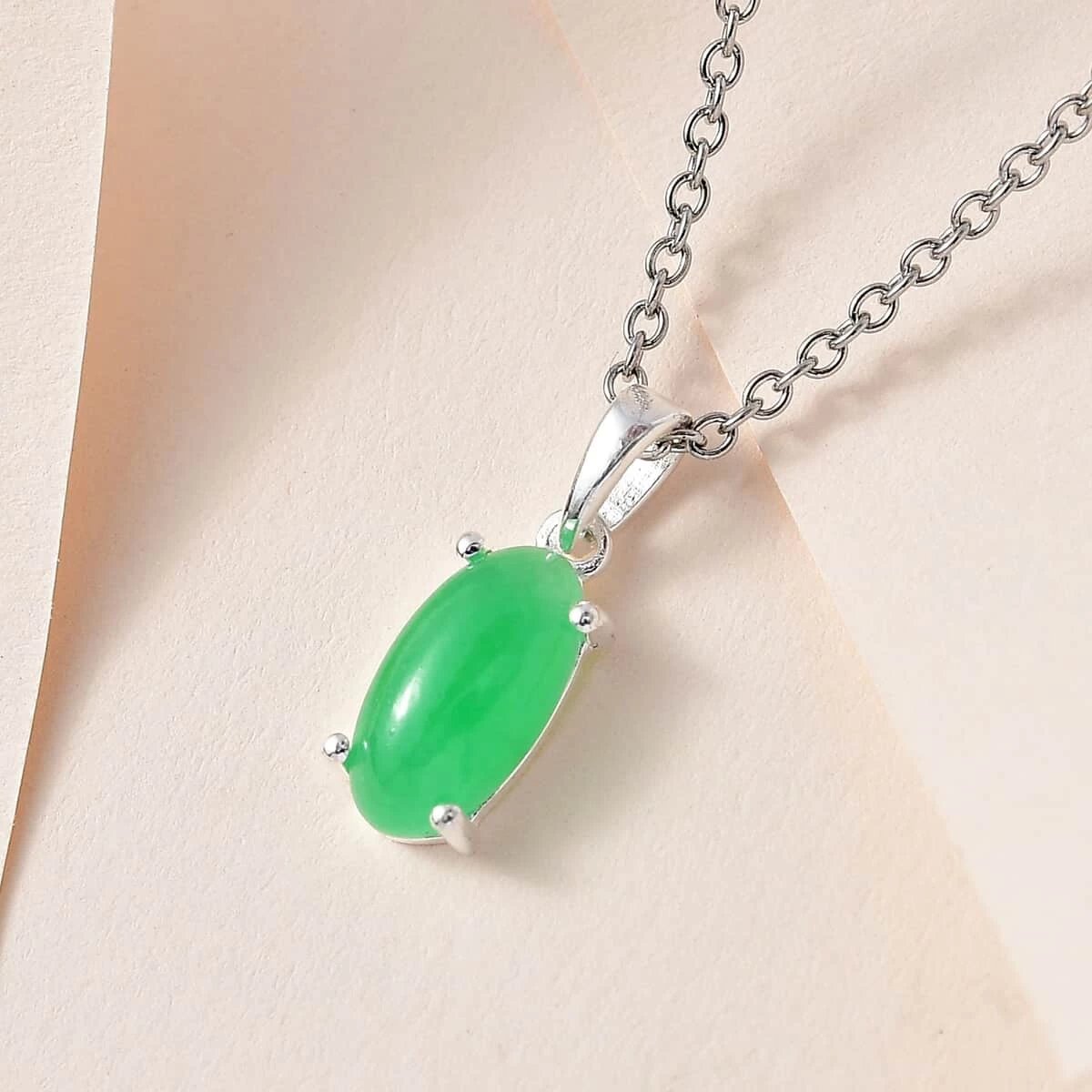 Green Jade (D) Solitaire Pendant In Sterling Silver With Stainless Steel Necklace (20 Inches) 2.50 Ctw 4 Green Jade (D) Solitaire Pendant In Sterling Silver With Stainless Steel Necklace (20 Inches) 2.50 Ctw - Image 2