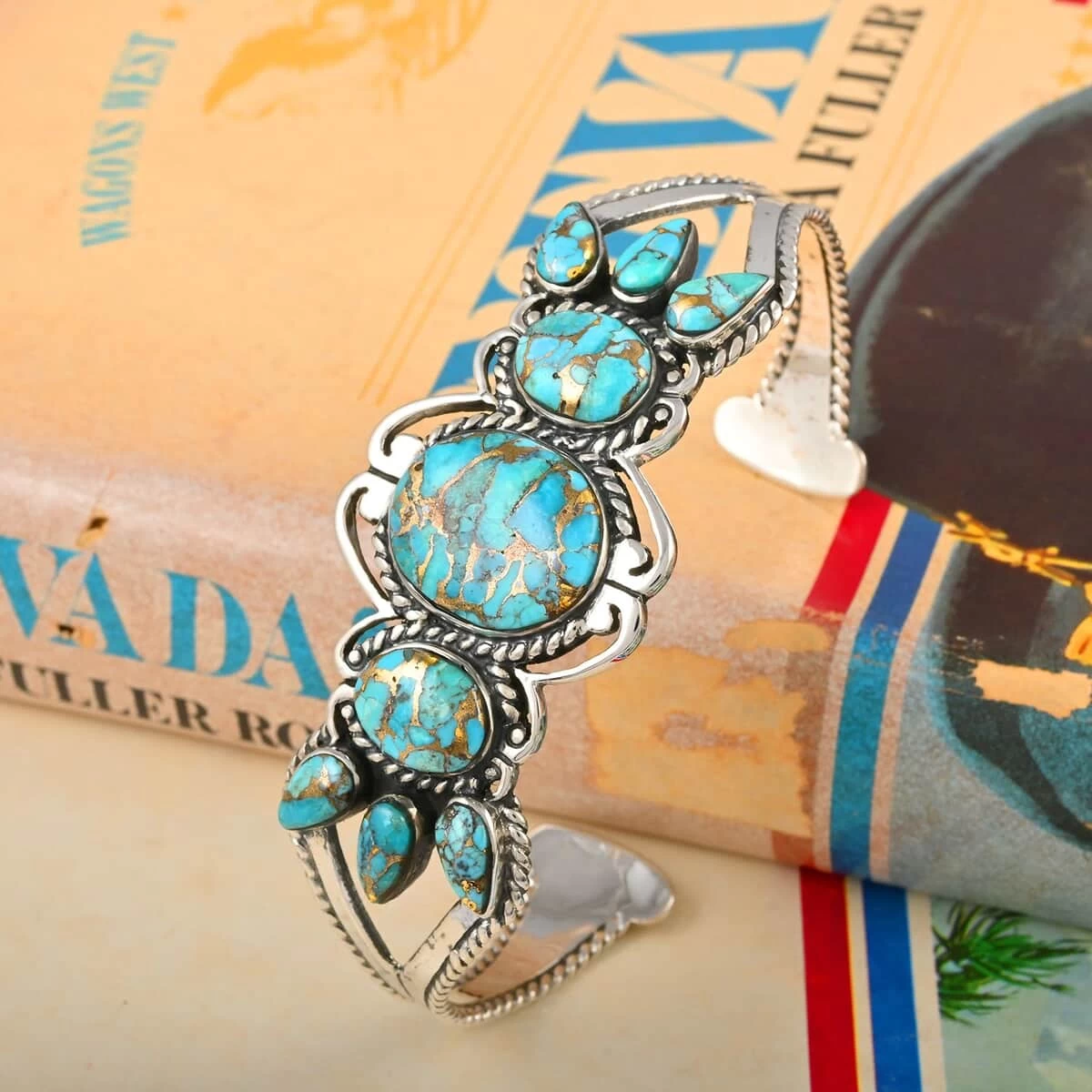 SANTA FE Style Mojave Turquoise Bracelet In Sterling Silver (7.00 In) (19.20 G) 7.50 Ctw 4 SANTA FE Style Mojave Turquoise Bracelet In Sterling Silver (7.00 In) (19.20 G) 7.50 Ctw - Image 2