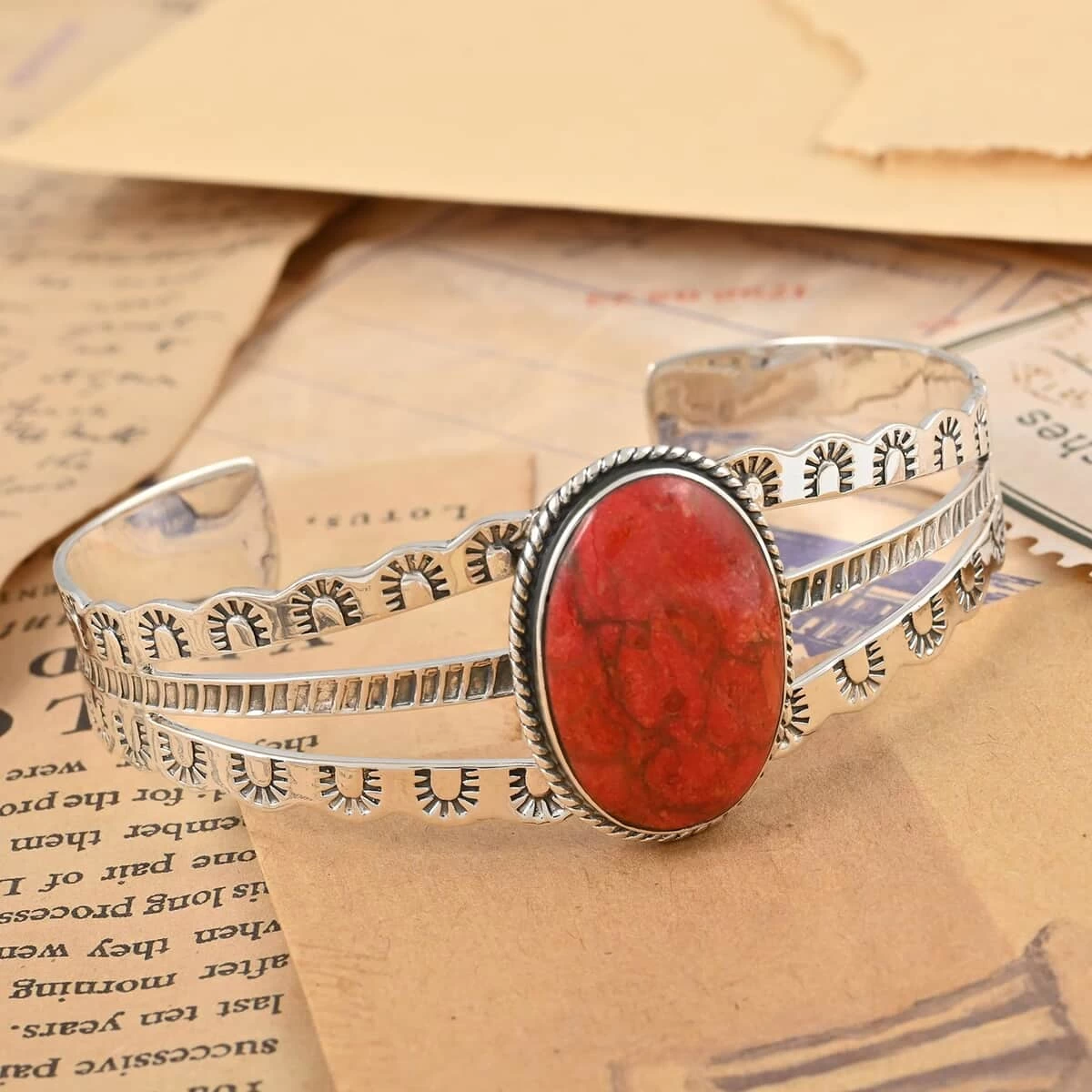 Santa Fe Style Plum Coral Bangle Bracelet In Sterling Silver (6.50 In) 6.50 Ctw 4 Santa Fe Style Plum Coral Bangle Bracelet In Sterling Silver (6.50 In) 6.50 Ctw - Image 2