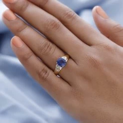 ILIANA 18K Yellow Gold AAA Tanzanian Color Change Sapphire And GH SI Diamond Ring 4.8 Grams 2.20 Ctw -Jewelry store 7271521 2