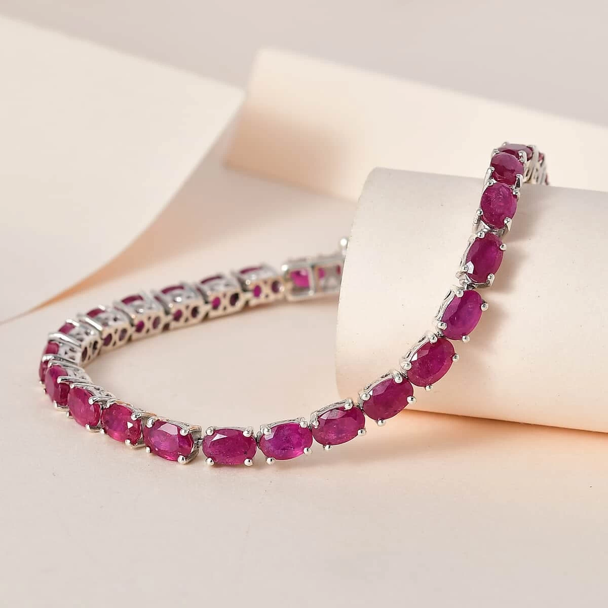Niassa Ruby (FF) Tennis Bracelet In Platinum Over Sterling Silver (6.50 In) 18.85 Ctw 4 Niassa Ruby (FF) Tennis Bracelet In Platinum Over Sterling Silver (6.50 In) 18.85 Ctw - Image 2