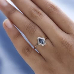 Luxoro 10K Yellow Gold Premium Green Tanzanite And G-H I3 Diamond Halo Ring 0.85 Ctw (Del. In 5-7 Days) 10 Luxoro 10K Yellow Gold Premium Green Tanzanite And G-H I3 Diamond Halo Ring 0.85 Ctw (Del. In 5-7 Days) -Jewelry store 7532587 2