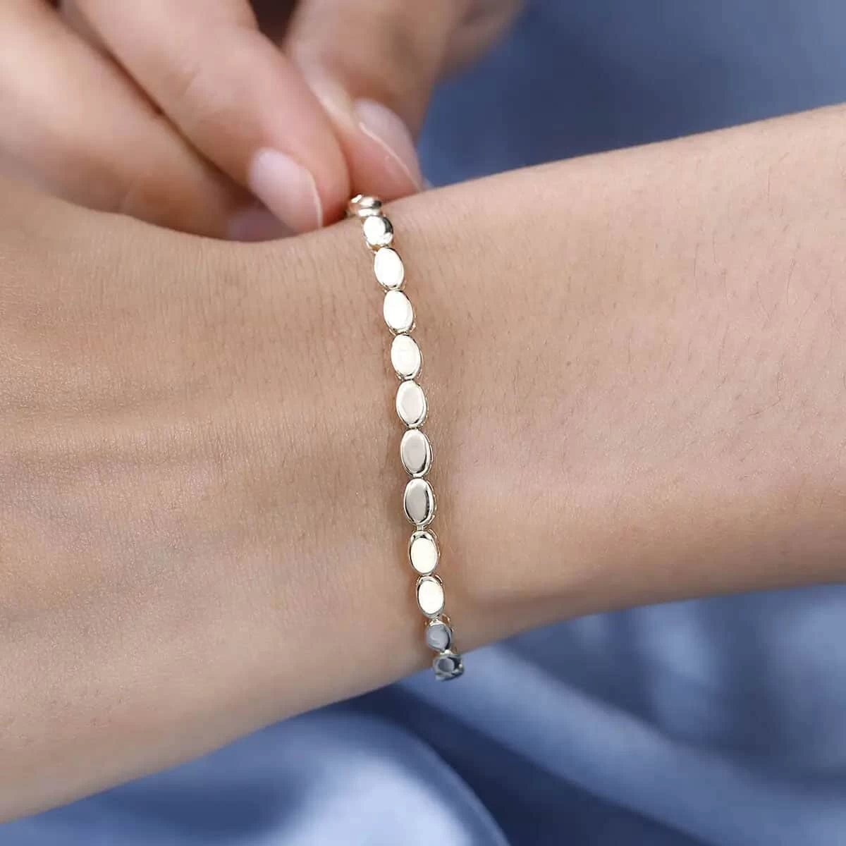 Luxoro 10K Yellow Gold Oval Link Bracelet (7.25 In) 3.8 Grams 8 Luxoro 10K Yellow Gold Oval Link Bracelet (7.25 In) 3.8 Grams - Image 6