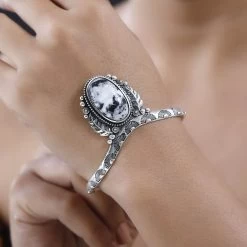 Artisan Crafted White Buffalo Cuff Bracelet In Sterling Silver (7.25 In) 21.10 Ctw -Jewelry store 7641001 2