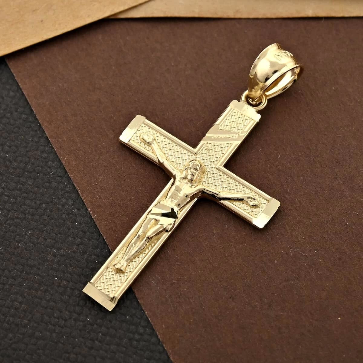 Made In America 10K Yellow Gold Crucifix Pendant 1.60 Grams 4 Made In America 10K Yellow Gold Crucifix Pendant 1.60 Grams - Image 2