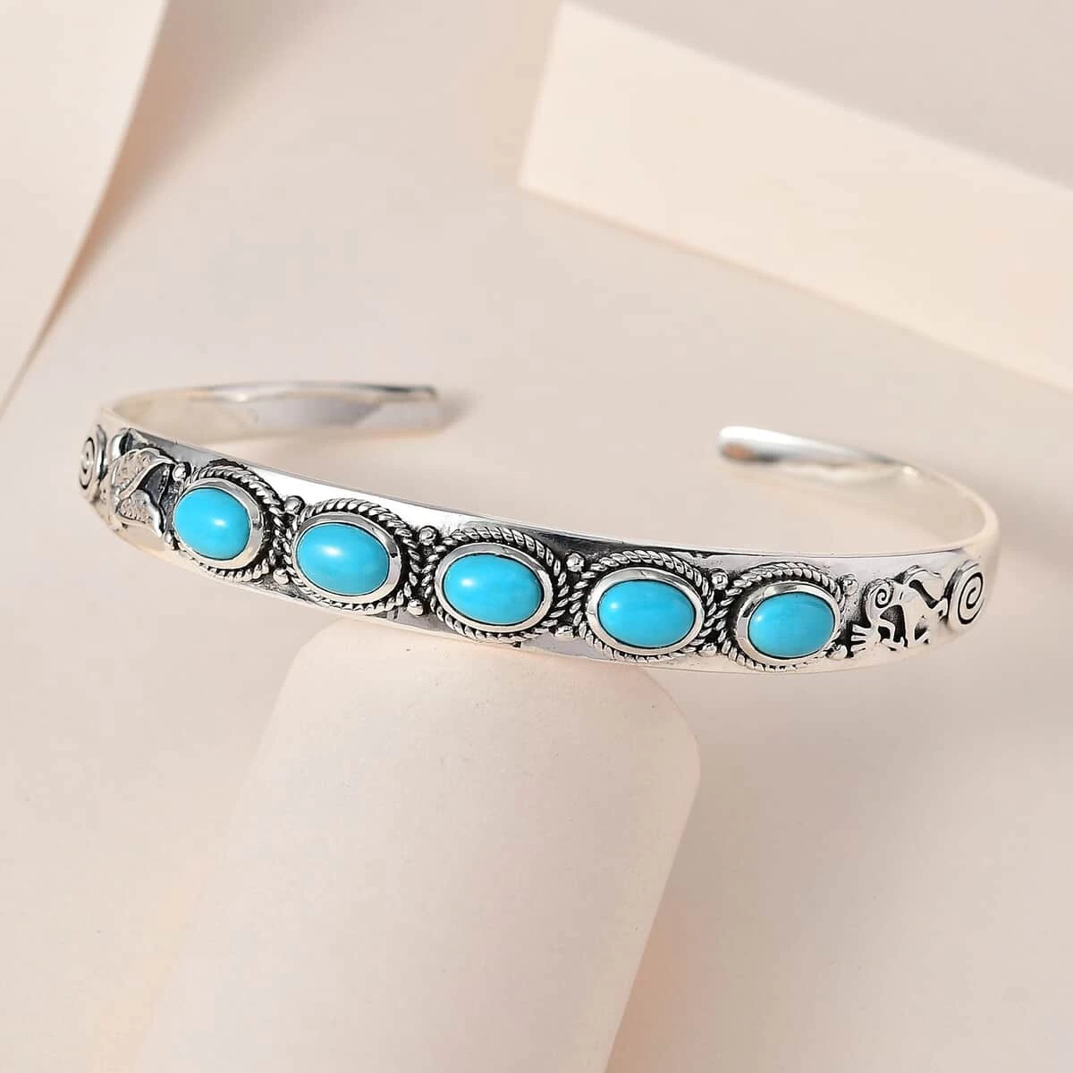 Artisan Crafted Sleeping Beauty Turquoise Cuff Bracelet In Sterling Silver (7.25 In) 3.50 Ctw 4 Artisan Crafted Sleeping Beauty Turquoise Cuff Bracelet In Sterling Silver (7.25 In) 3.50 Ctw - Image 2